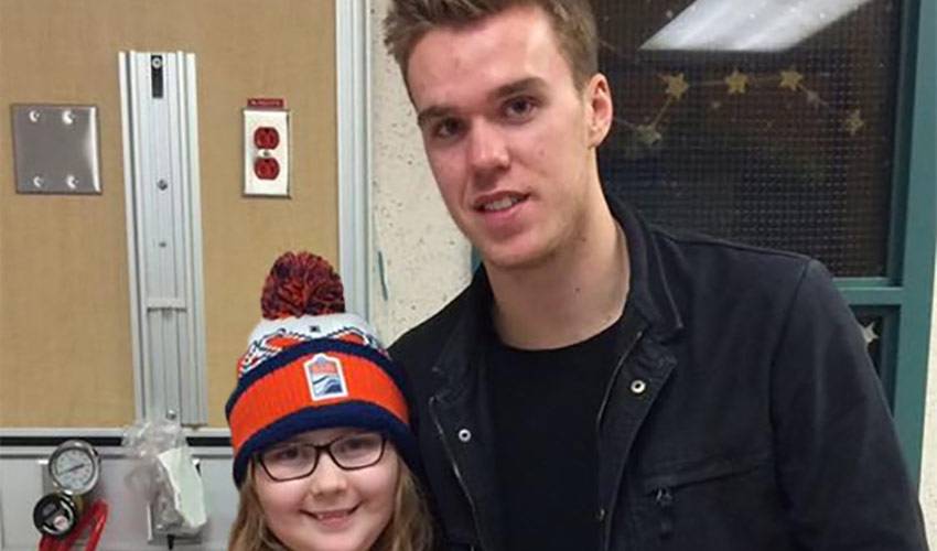 Connor McDavid Visits Terminally Ill Super Fan