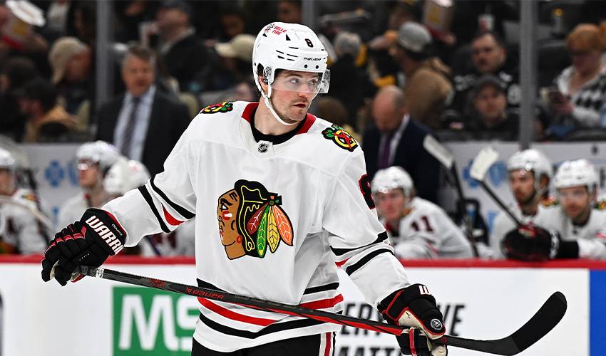 Blackhawks re-sign forward Ryan Donato to a $16 million, 4-year contract