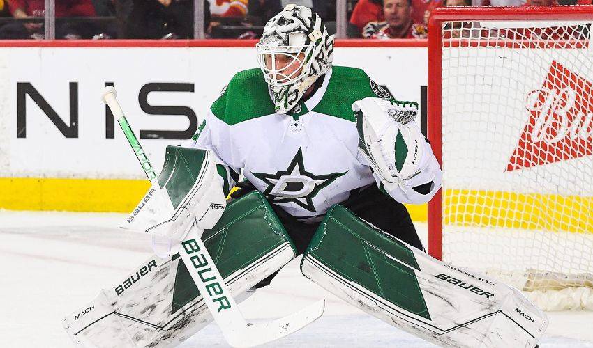 Stars net Oettinger with $12M, 3-year deal after 64-save 7th
