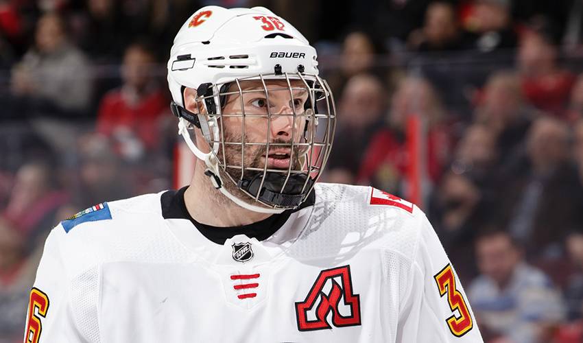 Panthers agree to terms with Brouwer on 1-year deal
