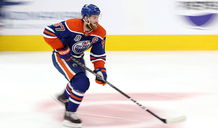 Oilers' McDavid breaks Gretzky's record for most assists in a single NHL postseason