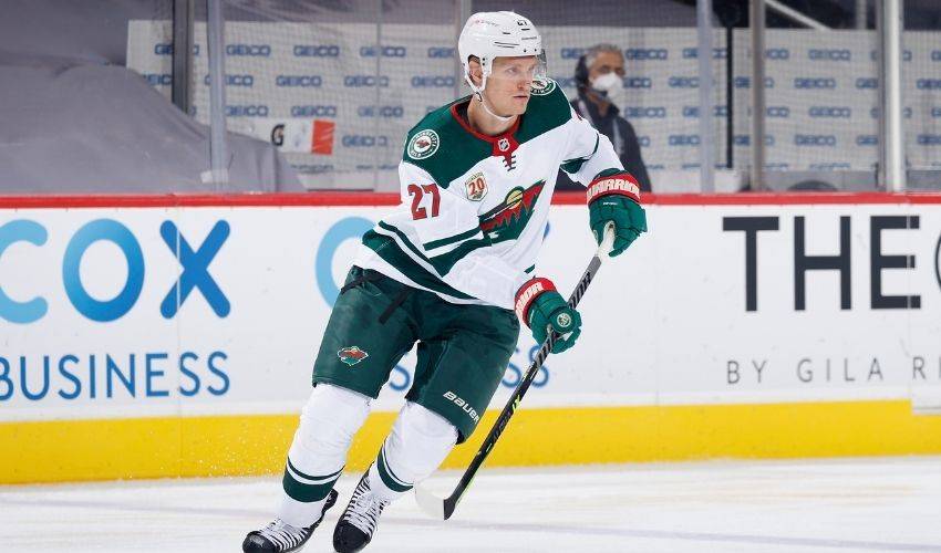 Wild re-sign Nick Bjugstad to 1-year, $900,000 contract