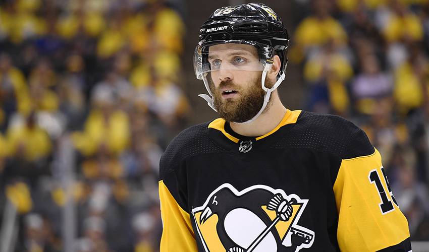 Penguins re-sign Sheahan to $2.1 million, 1-year deal