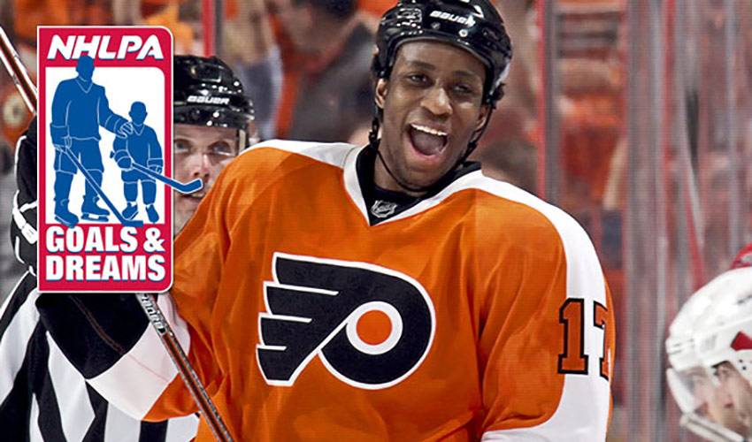 How Wayne Simmonds is paying it forward at home