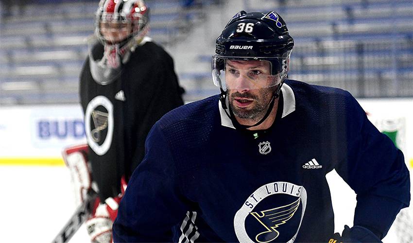 Brouwer soaking in unique playoff experience
