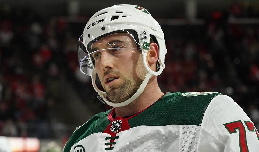 Minnesota Wild sign D Hunt to 2-year deal