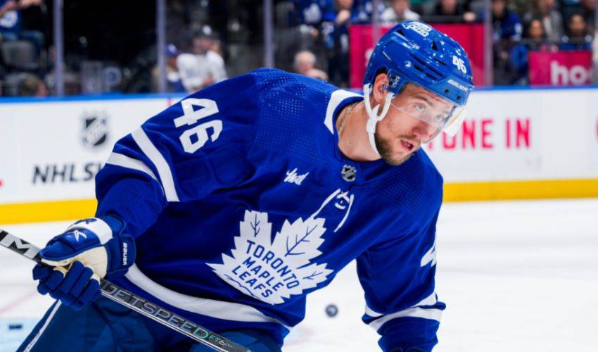 Maple Leafs reacquire Russian defenceman Ilya Lyubushkin in three-team trade