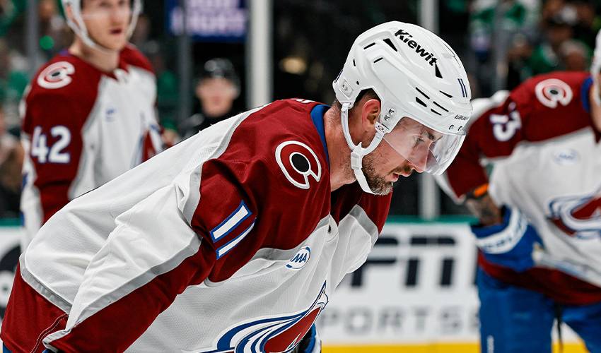 Avalanche boost depth at center by bringing back Brock Nelson on a 3-year contract worth $22.5M