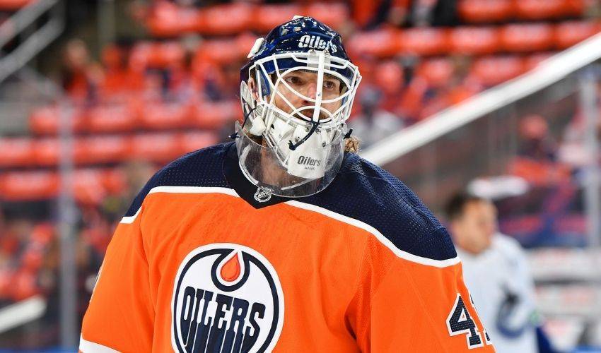 Edmonton Oilers place goalie Mike Smith on IR with lower-body injury