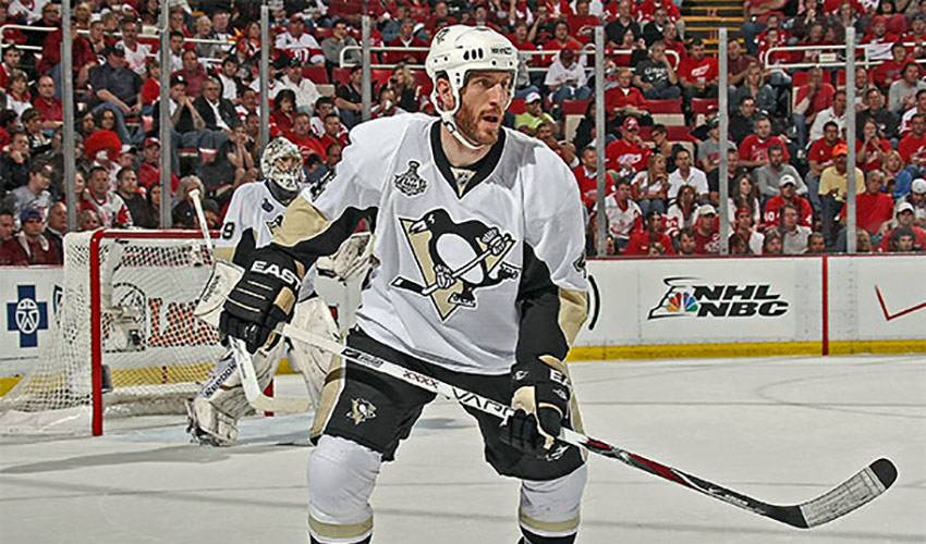 Scuderi Back In Pittsburgh