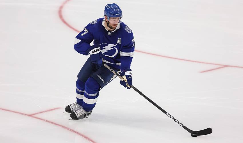 Lightning lock down star defenseman Victor Hedman with 4-year, $32 million contract extension