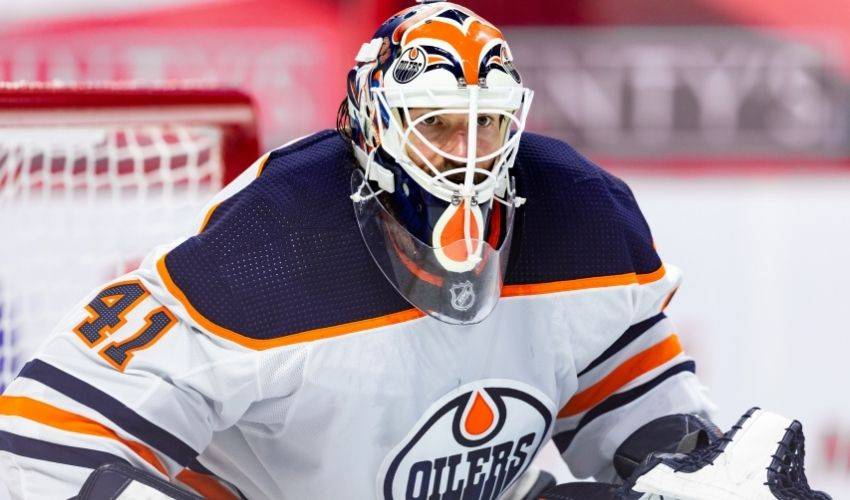 Oilers ink goalie Mike Smith to two-year extension