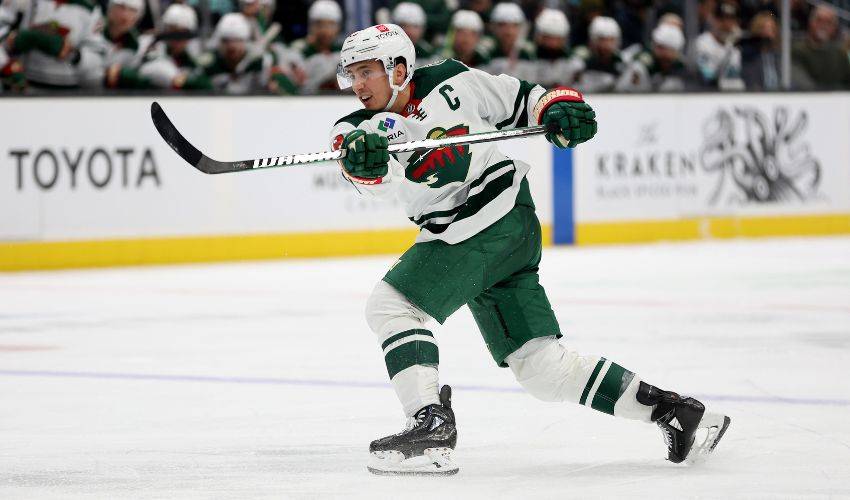 Wild lose captain Jared Spurgeon for rest of season with hip and back injuries