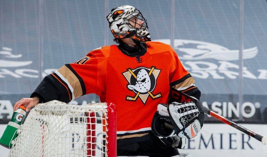 Anaheim Ducks Re-Sign Goaltender Ryan Miller - NHL Trade Rumors