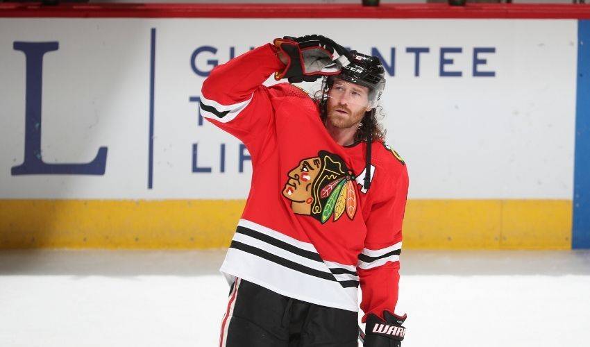 Three-time Cup winner Duncan Keith announces retirement after 17 NHL seasons