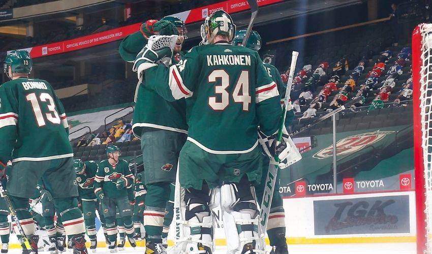 Kahkonen gets 1st shutout as Wild beat Golden Knights 2-0