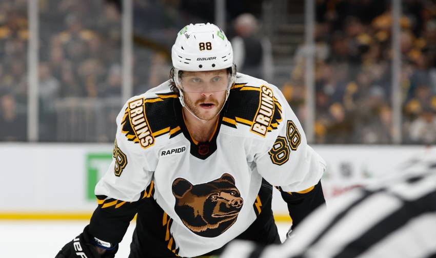 Justin Schultz Pittsburgh Penguins Game-Worn 2019 NHL Stadium Series Jersey  - NHL Auctions