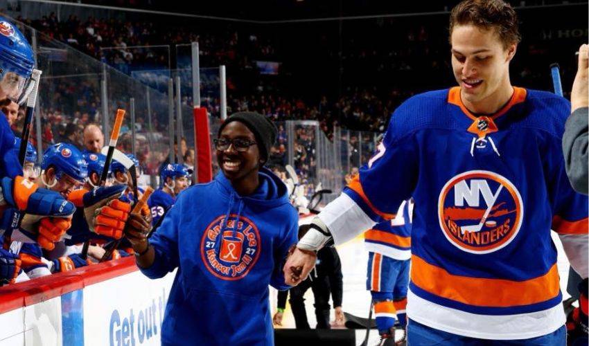 Anders Lee is a finalist for the King Clancy Memorial Trophy