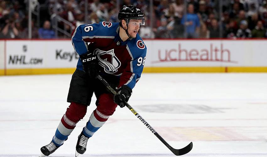 AP source: Avalanche agree to terms with Rantanen