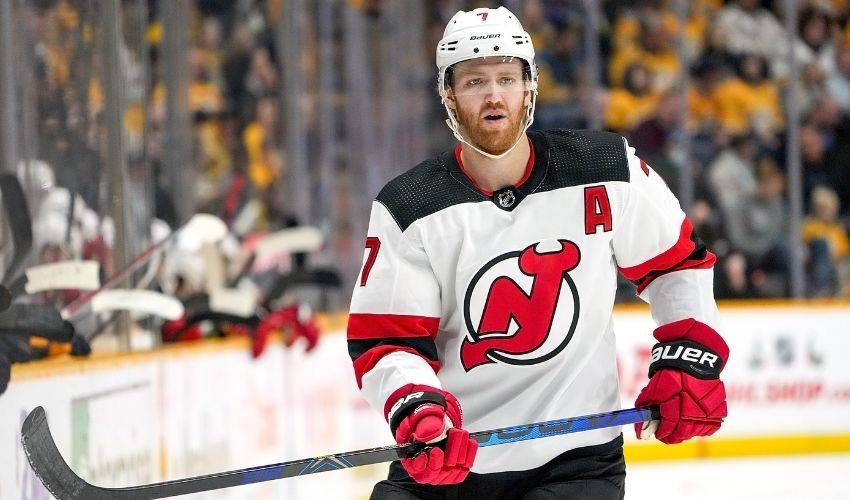 New Jersey Devils defenseman Dougie Hamilton out with broken jaw