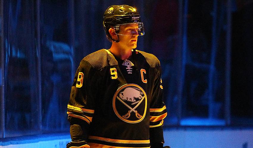 Player Q&A | Jack Eichel