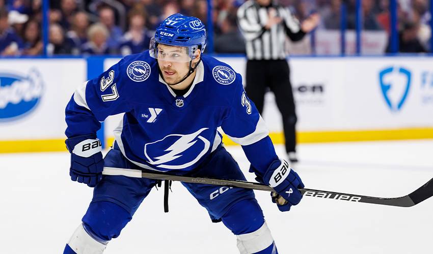 Lightning sign 2-time Stanley Cup champion Yanni Gourde to a 6-year contract worth nearly $14M