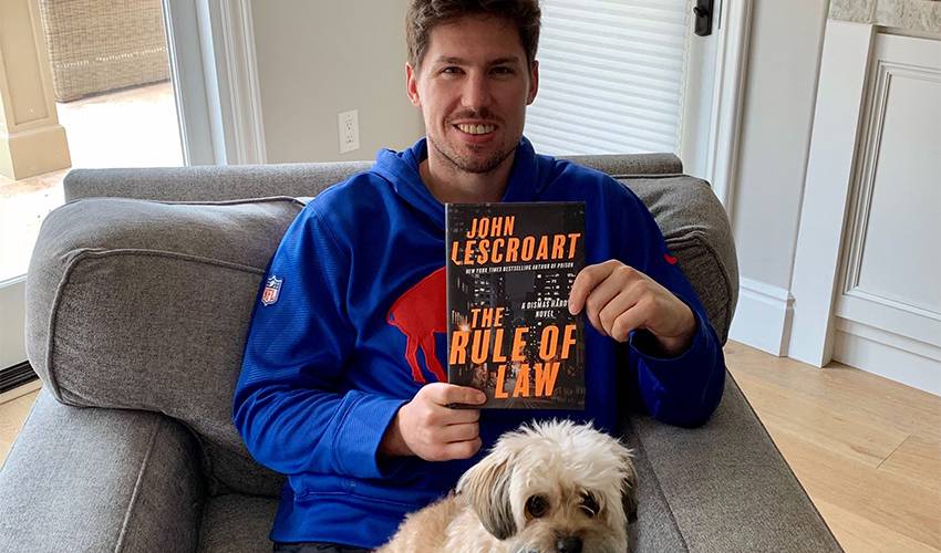 Couture encouraging fans, inspiring teammates with online book club