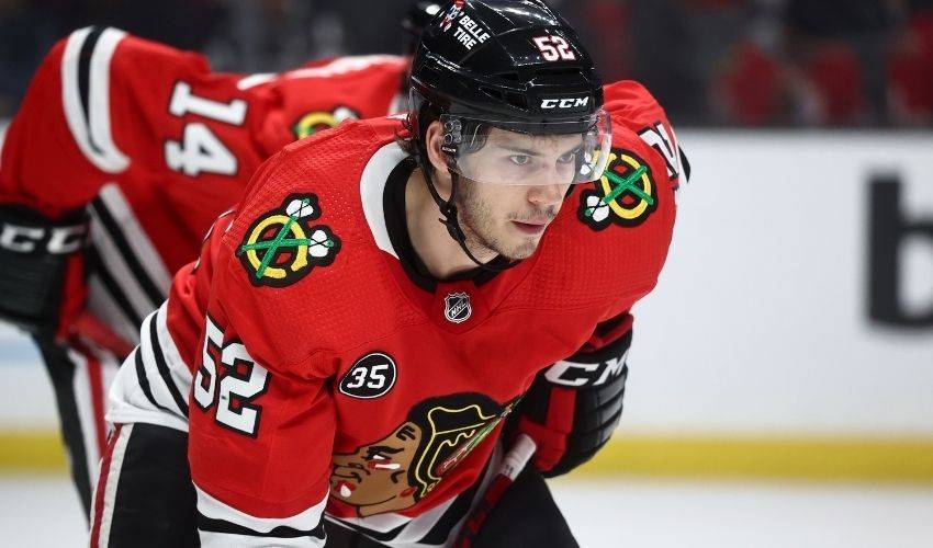 Blackhawks, F Reese Johnson agree to 2-year extension