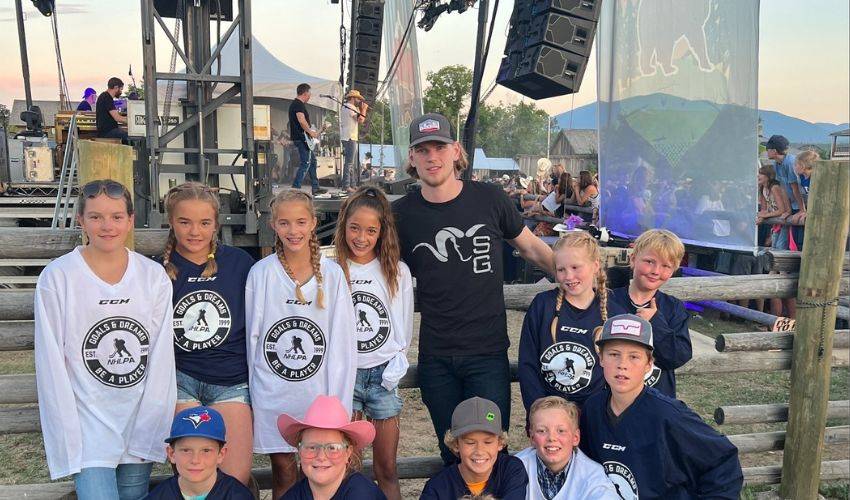 Bowen Byram and country singer Dean Brody give back through NHLPA Goals & Dreams