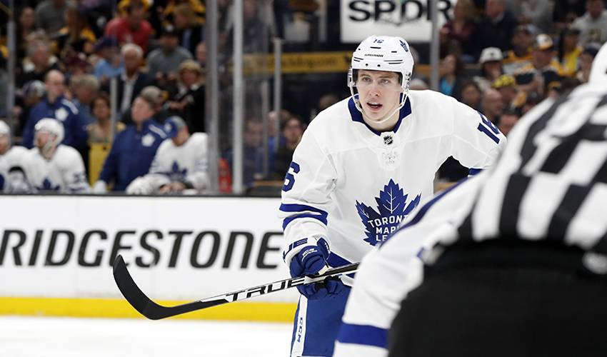 Maple Leafs agree to contract with restricted free agent Mitch Marner