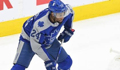 Wayne Simmonds signs two-year contract extension with Toronto Maple Leafs