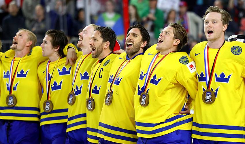 A Reunion for the Lundqvist Brothers, and a Gold for Team Sweden