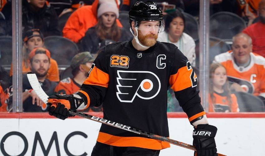 Giroux and Flyers Finish Off Penguins - The New York Times