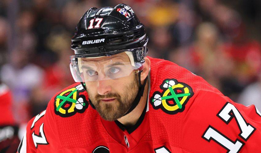 Nick Foligno named captain of the Chicago Blackhawks