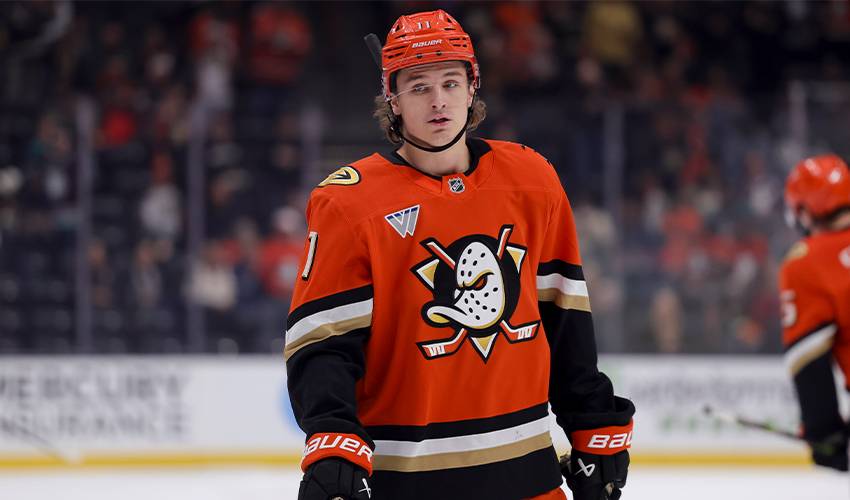 Ducks forward Trevor Zegras has surgery on torn knee meniscus, will be out for 6 weeks