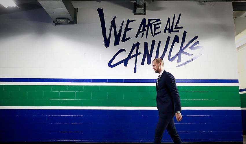 Vancouver Canucks sign defenceman Alex Edler to two-year extension