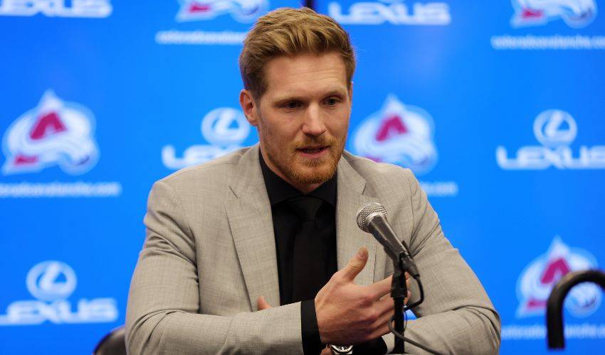 How Gabe Landeskog continues leading Avalanche in postseason