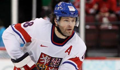 From Kladno to Calgary, Frolik closing in on milestone