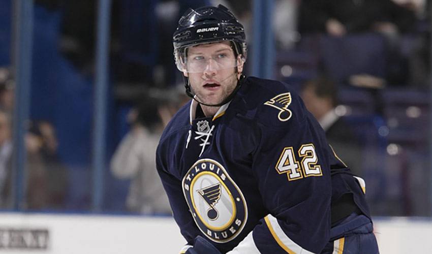 David Backes Is A Dogs' Best Friend