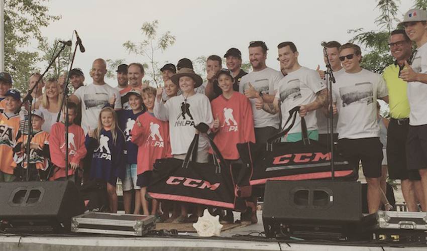 NHLPA Community Celebration Visits Kalamalka Beach