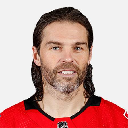 HOW Is Jaromir Jagr Doing This.. 