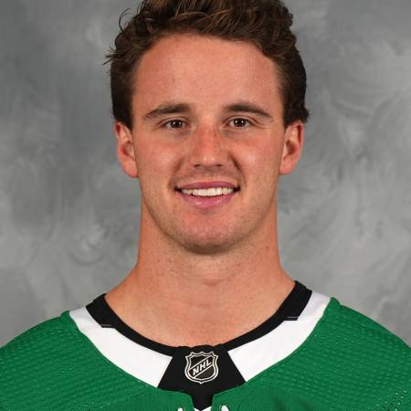Stars sign Jake Oettinger to 3-year deal